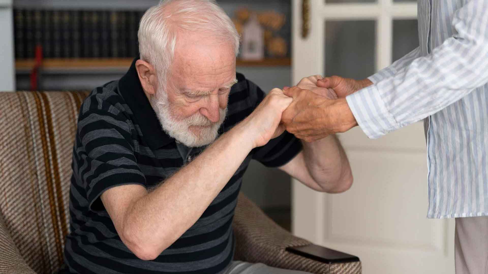 Artikel: SOSU på plejehjem: Meget mere end bleskift og medicin
